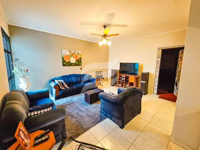Casa Sobrado com 3 quartos, sendo uma suíte, no Bairro Jardim Nova Yorque, Araçatuba/SP