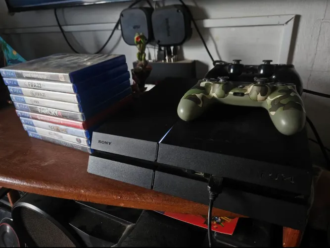 VENDE-SE PS4!