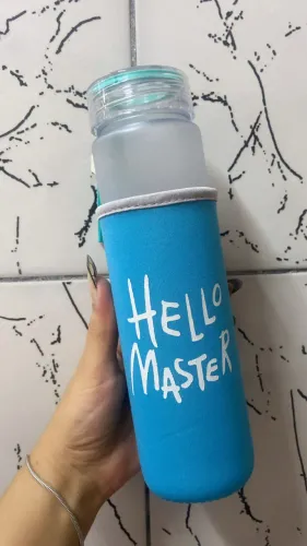 Garrafa com bolsinha térmica