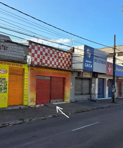 Vendo Prédio Comercial em Frente ao Mercado de Cruz das Armas 190m2 Localização Extra