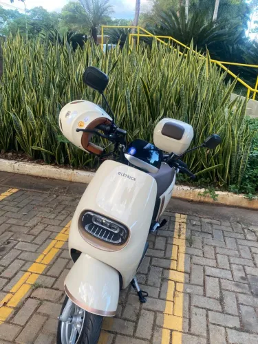 Scooter elétrica 2 lugares nova (ano 2025)