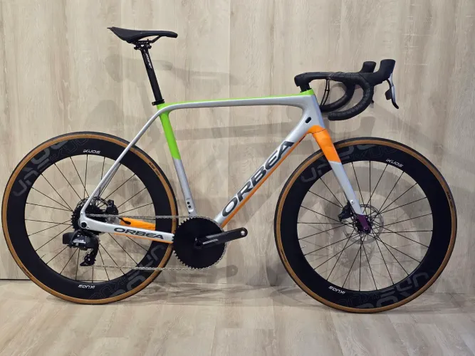 Bicicleta Orbea Terra de carbono Tamanho M 54, Grupo  sram force axs 12.v.