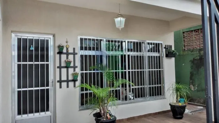 Sobrado para venda tem 380 metros quadrados com 4 quartos em Cidade Jardim - Jacareí - SP