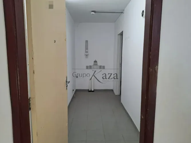 Oportunidade - Sala Comercial - Centro - Galeria Capri - 55,49m²