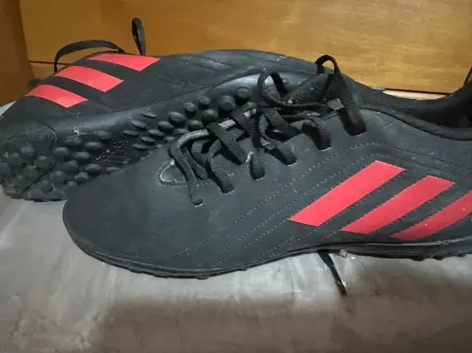Chuteira Top Adidas TAM 44