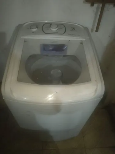 Máquina lavar SEMI NOVA ELETROLUX 