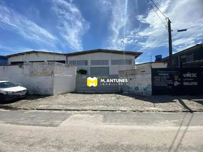 Alugue Galpão no bairro da Imbiribeira, com 450m² + área externa