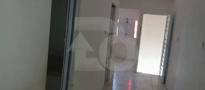 Casa no Bairro Bugio com 420m², 3 Quartos, 2 Banheiros e Garagem.