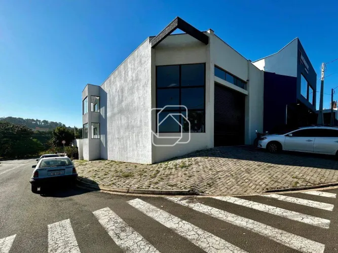 Salão e Lojas em Salto para aluguel Jardim Guarujá - SP | Área total 313,09 m² - R$ 7.000,