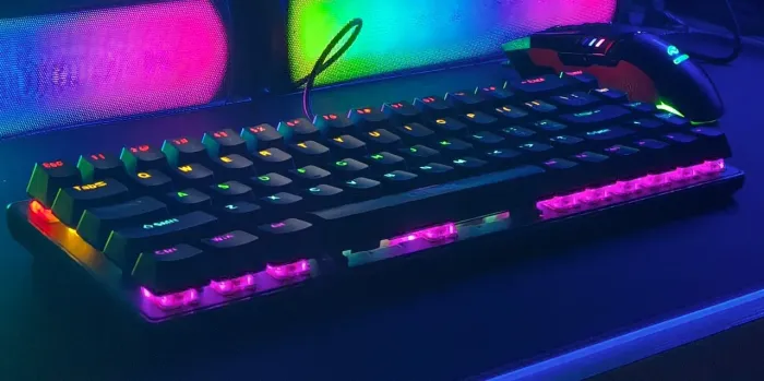 Teclado Gamer Mecânico Gamer Lehmox 60% (perfeito estado)
