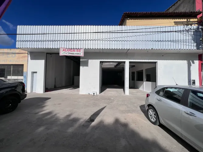 Alugo Galpão ponto comercial 