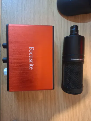focusrite scarlett solo 2nd + microfone at2020 xlr