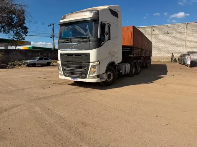 Cavalo mecânico Volvo 540 6x4