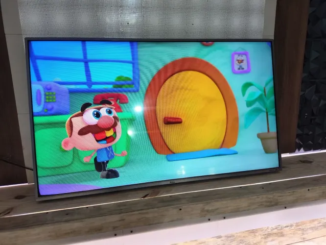 Tv 55 Pol. SMART WI-FI. 4k. Leia a descrição