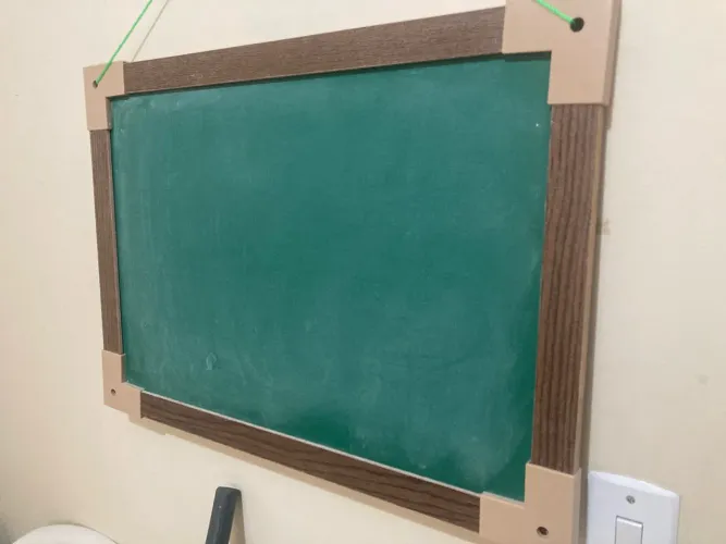 Quadro Verde para Parede com Moldura - 70 x 50 cm