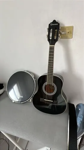 Cavaquinho gianine e pandeiro 