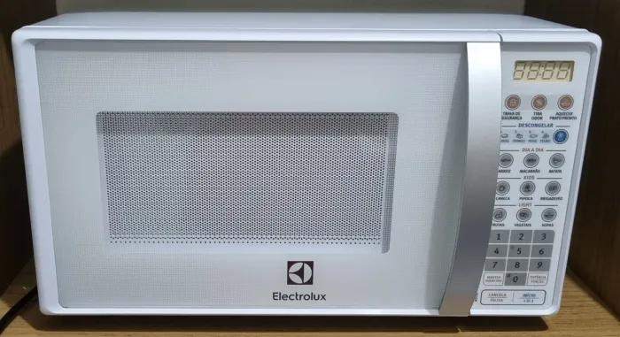 Microondas Eletrolux 20 L