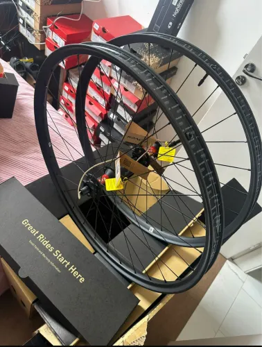 Par de rodas specialized traverse SL II 240 29? carbono 