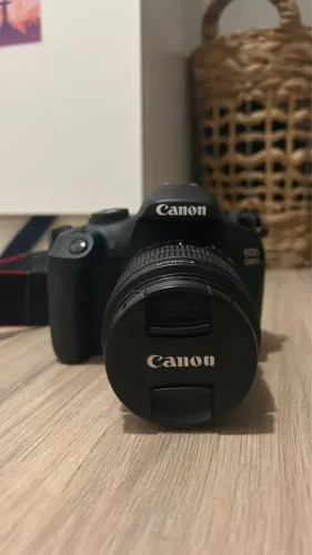 Câmera Canon EOS 2000D (2018)