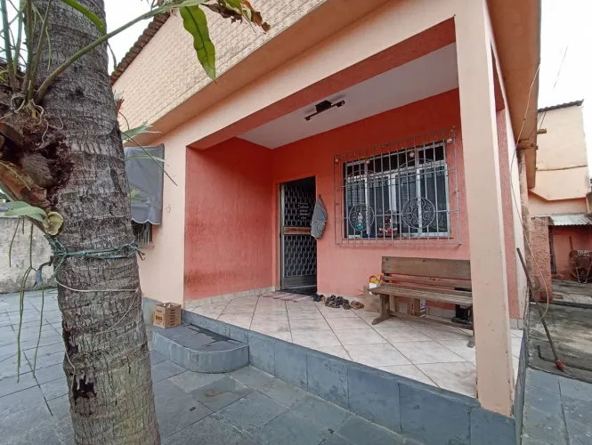 Casa com 3 dormitórios à venda, 150 m² por R$ 360.000,00 - Mutondo - São Gonçalo/RJ