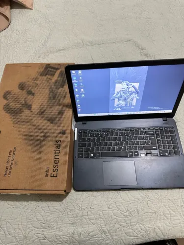 SAMSUNG linha Essentials