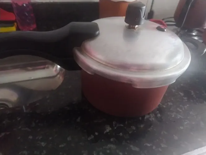 Vendo 150 as duas retirar no laranjeiras não vendo separados valor único