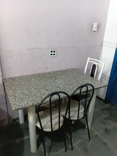 Mesa com pedra granito