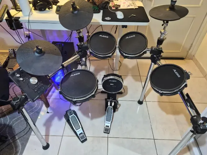 Bateria Eletrônica Alesis Command Mesh