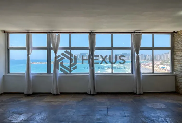 Apartamento frente mar na Praia das Pitangueiras, Guaruja