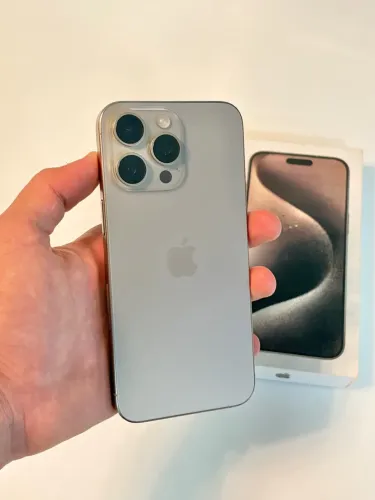 iPhone 15 Pro Max - Impecável