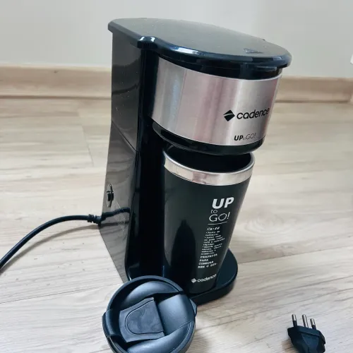 Cafeteira Elétrica Cadence com Copo Térmico