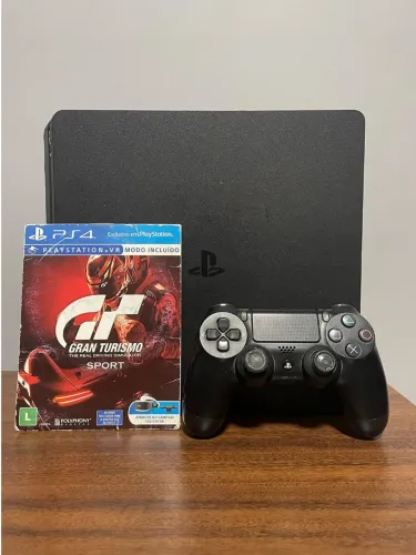 Playstation 4 1TB + 1 Jogo