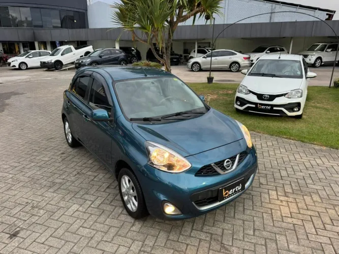Nissan March SV 1.6 16V Flex Fuel 2015