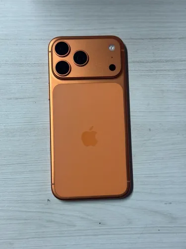 iPhone 17 pro Max 1 mês de uso 
