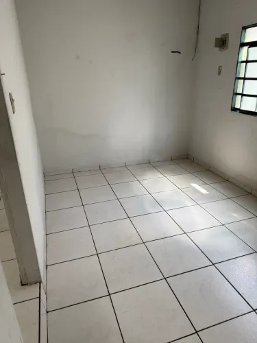 Alugo casa no bairro Bom Jesus