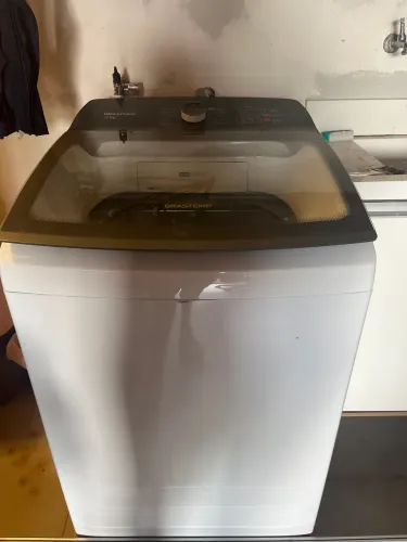 Máquina de lavar roupas Brastemp 