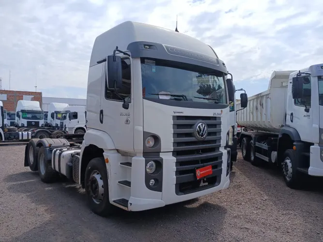 Volkswagen 25.360 Constel. 6x2 Tractor 2p (die)(E5) 2021/2022 Vamos Seminovos Regente Feij