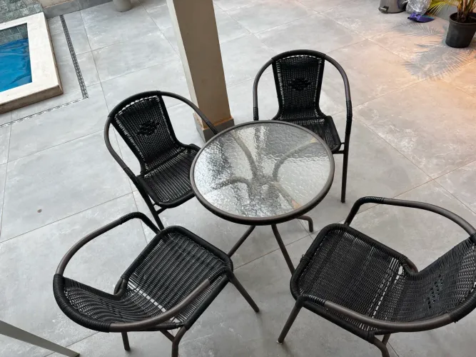 Mesa de jardim área externa