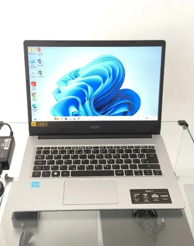 Acer Aspire 3 A314 Notebook Celeron N4500 4GB RAM SSD 128GB NVMe Full HD 14"