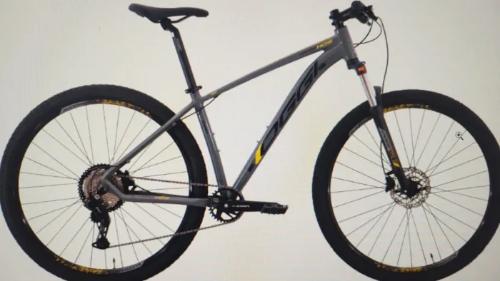 Bicicleta Oggi nova pouco usada: aro 29 e quadro 21