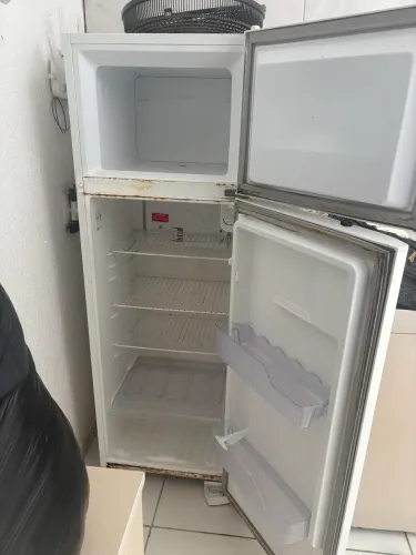 Geladeira Electrolux Duplex - Funcionando - 260L