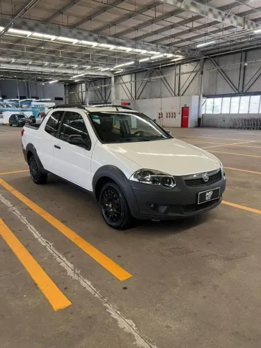 Fiat Strada Trekking 1.6 16V Flex CD 2014