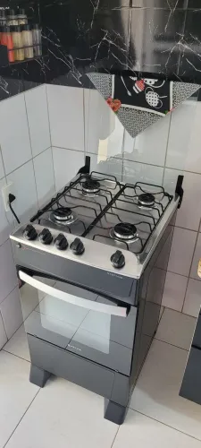 Fogão em excelente estado de conservação