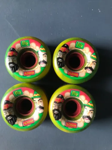 Rodinhas p skate Flip 65mm Nova