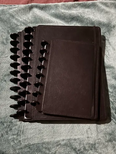 KIT COM 3 CADERNOS DE DISCOS + 3 REFIS QUADRICULADOS