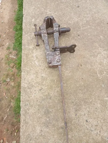 Morsa de ferreiro antiga