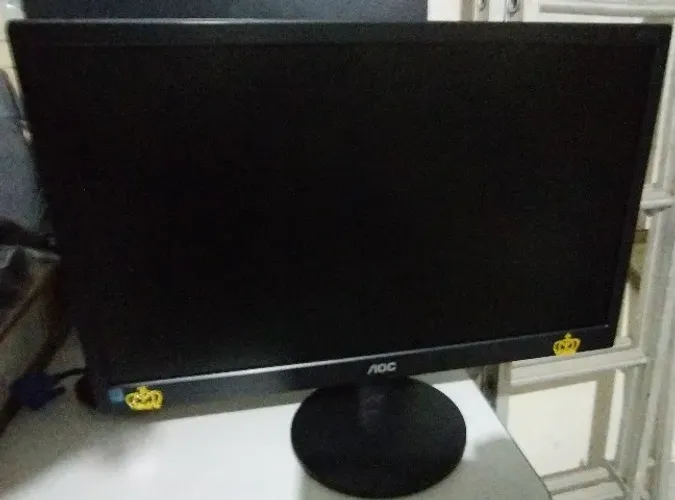 Monitor AOC 19"