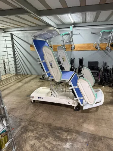 Cama hospitalar motorizada modelo poltrona 8 movimentos.