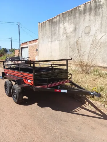 Carretinha 2 eixos em trindade