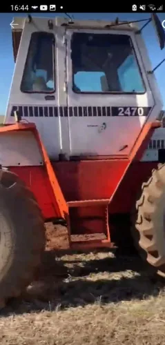 Trator CASE 2470